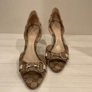Gucci Peep Toe Pump